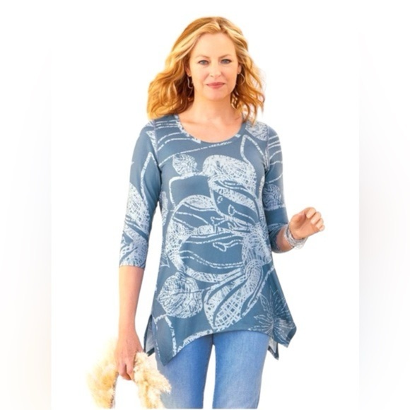 Soft Surroundings Valerie Top Arona Blue
Knit Tunic Asymmetrical hem sz 1X - Picture 1 of 5